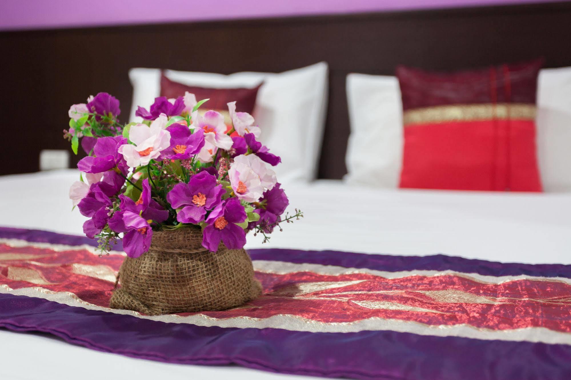 Islanda Boutique Hotel Patong Ngoại thất bức ảnh